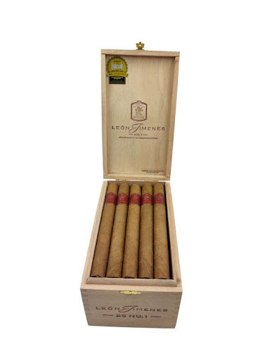 León Jimenes Connecticut No. 1