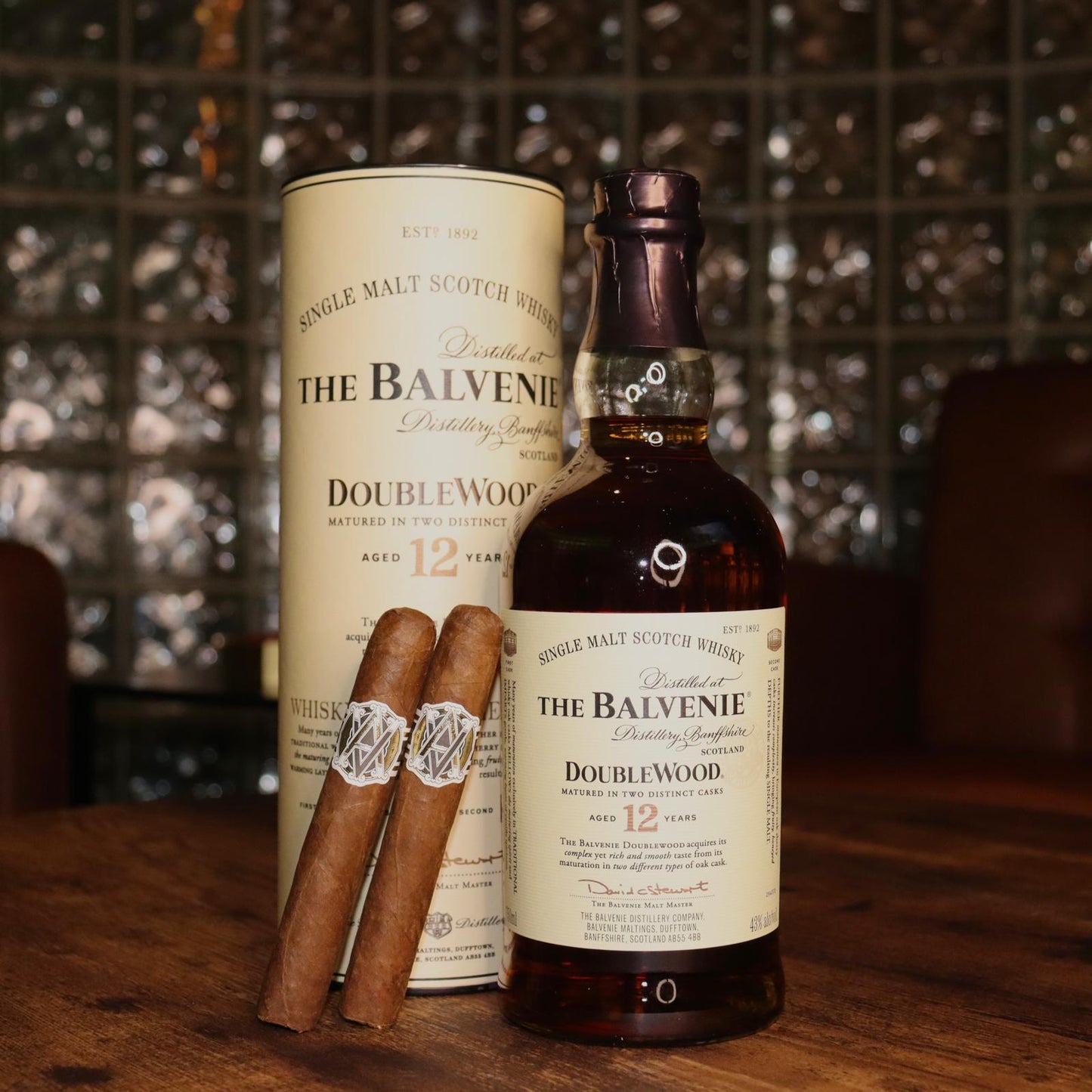 Combo The Balvenie 12 & AVO Maduro Robusto (2 Cigarros)